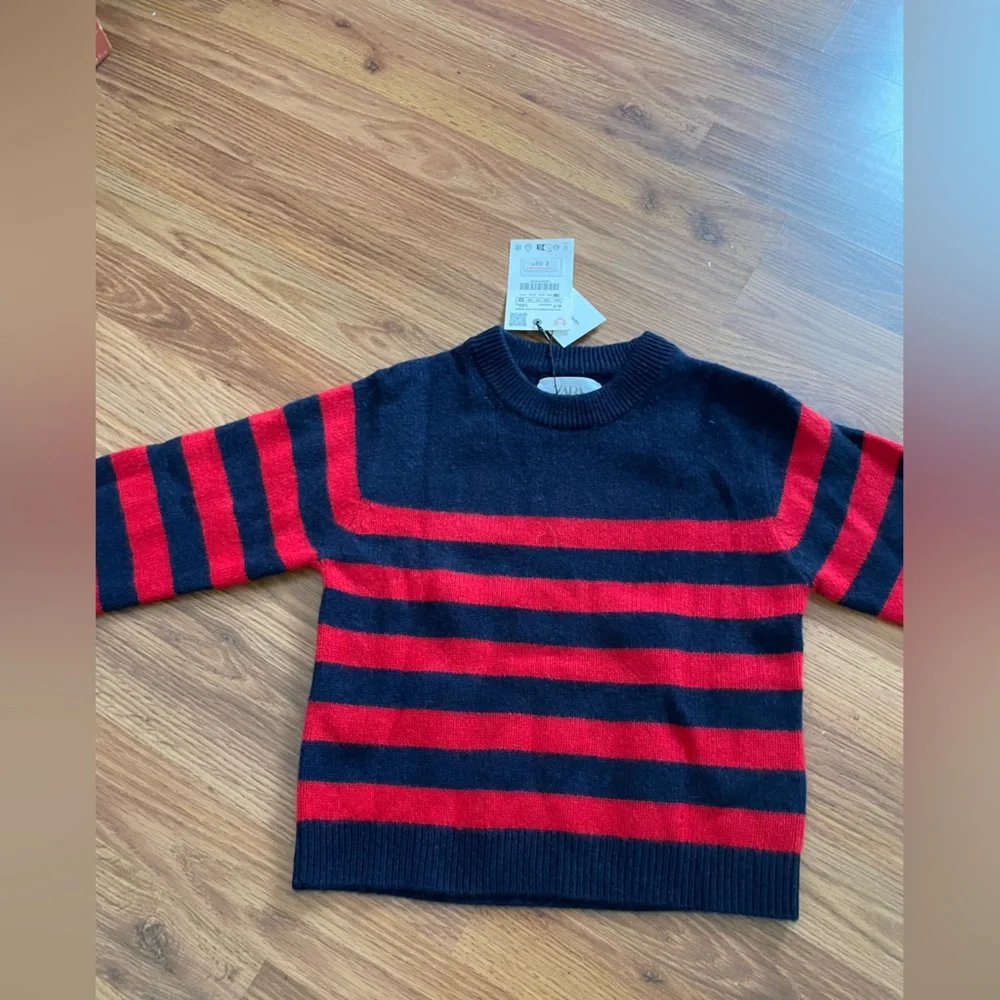 Zara kids %100 Cashmere Red and dark navy Striped Sweater